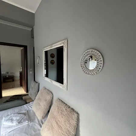 Forest View Apartment